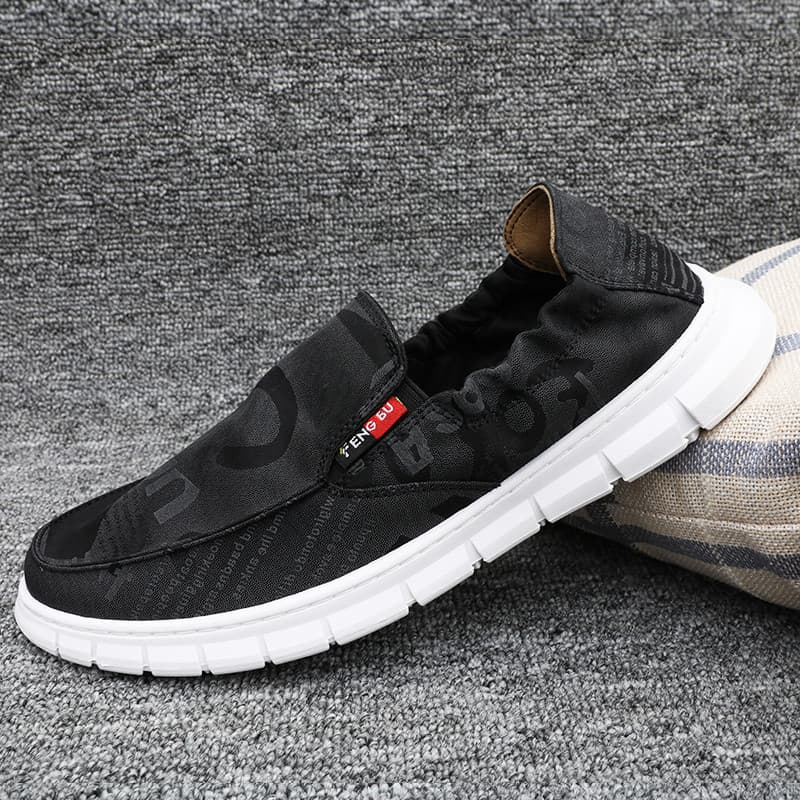 Sapatos masculinos de verão velho pequim sapatos de pano respirável sola macia 2025 primavera novo estilo deslizamento e