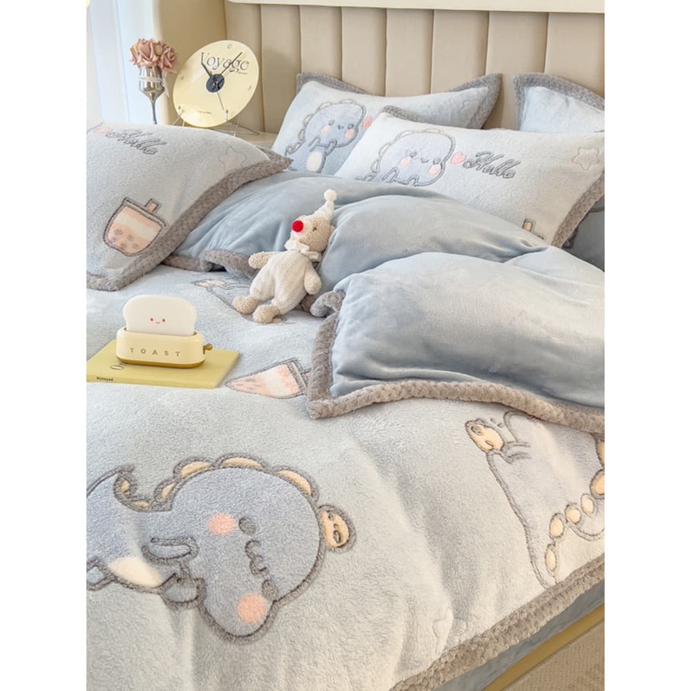 Cama de veludo de leite de inverno conjunto de quatro peças 2026 novo estilo crianças dupla face espessada Coral veludo