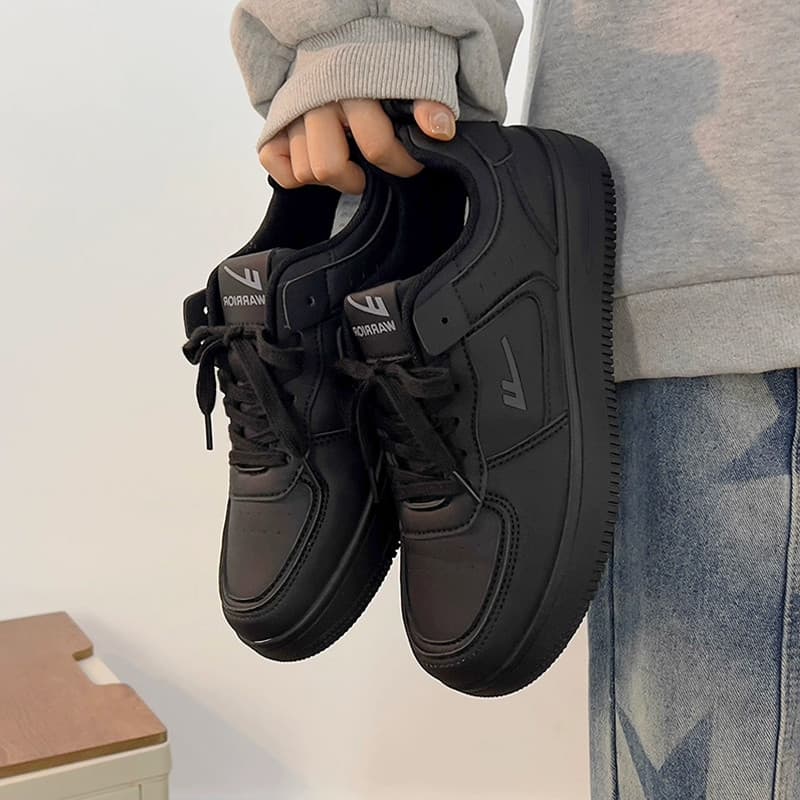 Puxar para trás sapatos masculinos 2025 novo estilo primavera venda quente All-match tênis masculino de sola grossa aume