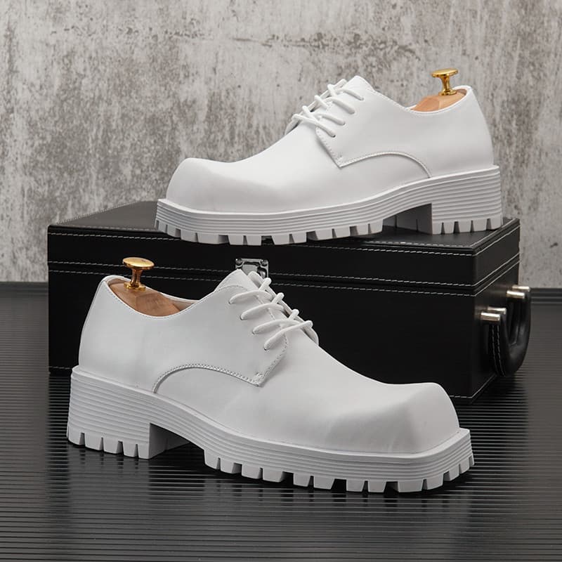 Sapatos de couro de dedo quadrado branco sapatos de terno masculino na moda único de sola grossa aumento interno Derby s