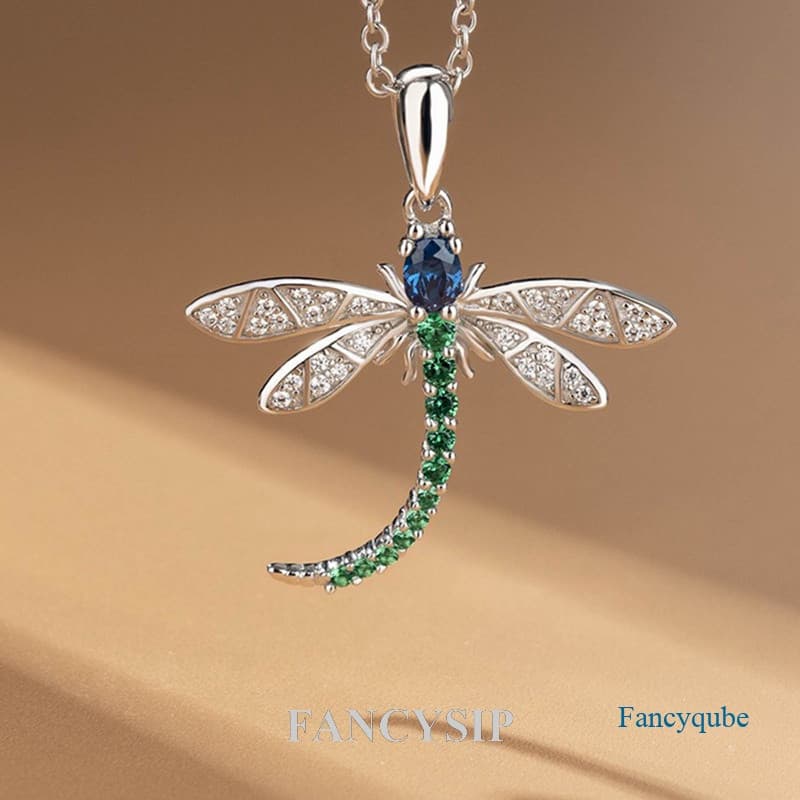 Colar De Pingente De Moda Em Forma De Libélula Para Mulheres Inlaid Colorful Cubic Zirconia Exquisite Girls Jewelry Part