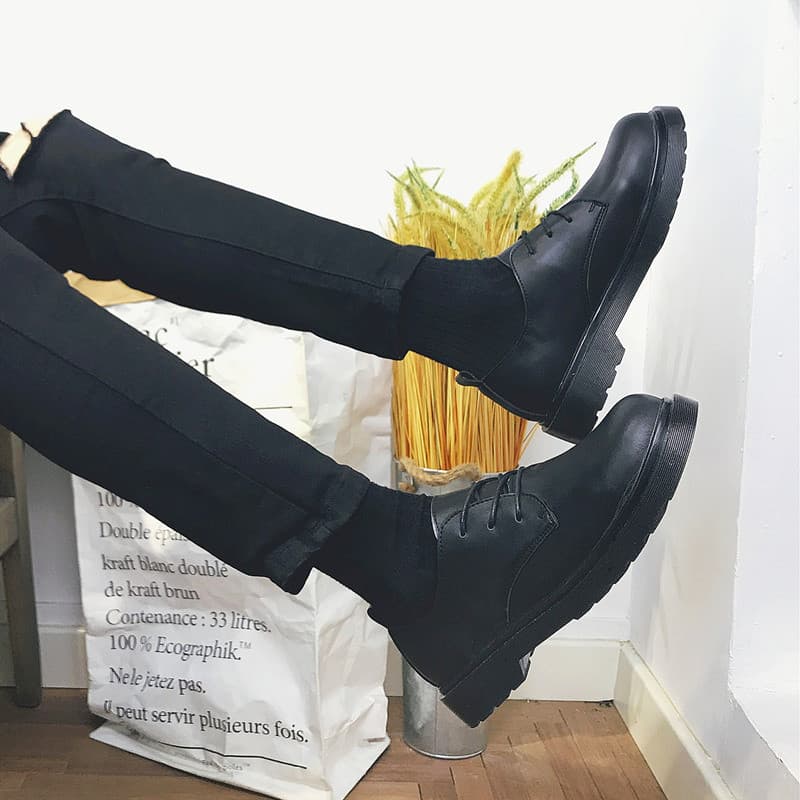 Estilo Hong Kong primavera pequenos sapatos de couro masculino versão coreana na moda Retro All-Match aumentado dedo do