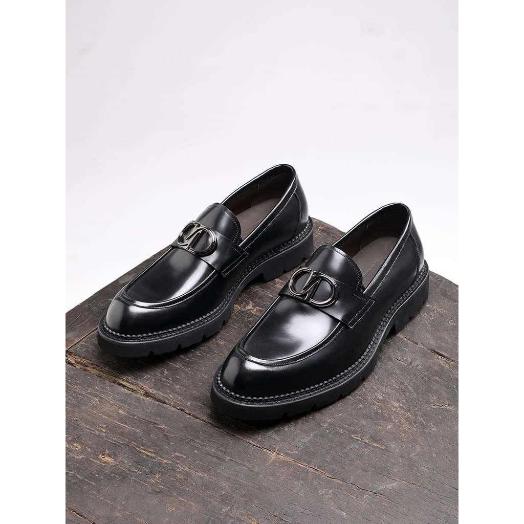 Mocassins masculinos brilhantes sapatos de couro britânico de sola grossa couro genuíno sapatos masculinos de um Pedal p