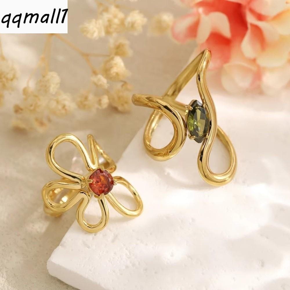 QQMALL1 Anéis Banhados A Ouro 18K Com Padrão De Flor , Irregulares De Aço Inoxidável De Zircônia Vermelha De Camada Dupl