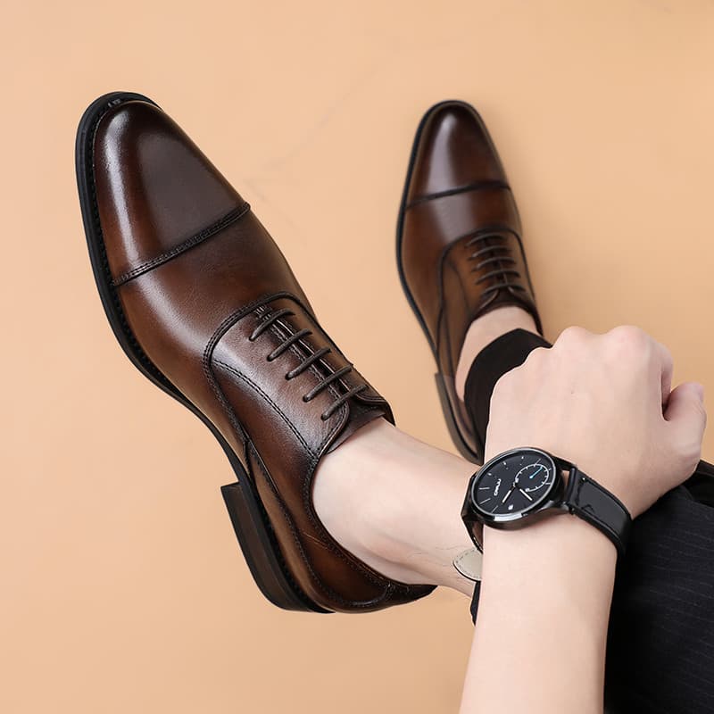 Primeira camada de couro 2026 novo negócio britânico Formal sapatos de couro masculino três articulações couro genuíno O