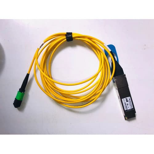 Cabo Fibra Óptica Mpo/(f) X Mpo/(m) 12f + Qsfp28 100g 3m.