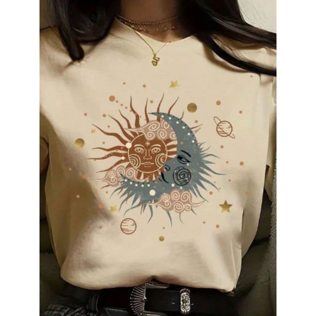 Camiseta Feminina Casual Estampa Sol Lua Minimalista Delicada Lançamento