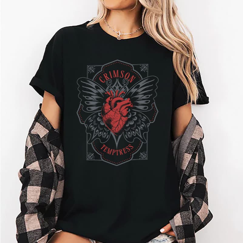 Camiseta Oversized Crimson Temptress Coração Gótico Dark Streetwear