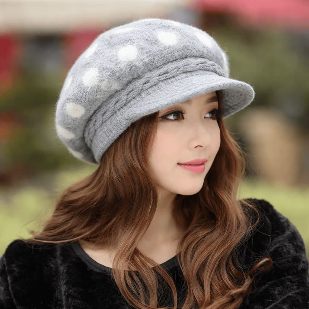 Boina Feminina Peluciada Forrada Térmica Quentinha Estampa de Bolinhas / Touca Gorro / Inverno Frio