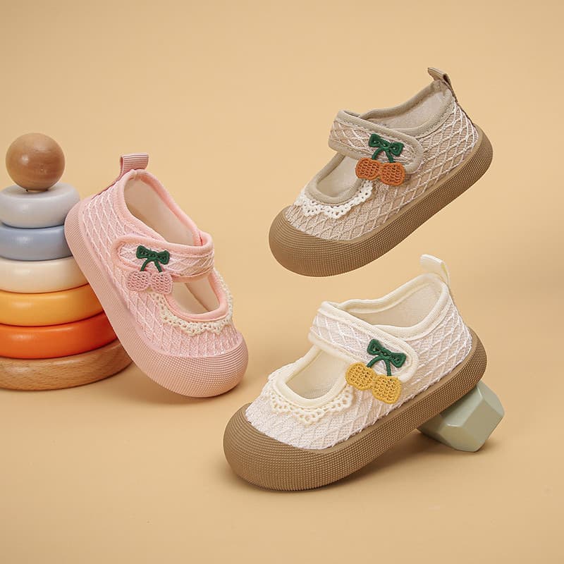 Meninas sapatos 2026 primavera verão novo estilo malha respirável menina bebê menina princesa sapatos jardim de infância