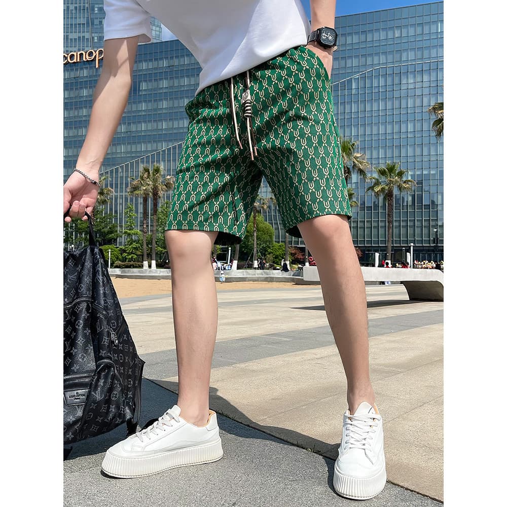Shorts casuais de luxo leve masculino verão High-End calças Street Wear bonito All-Match calças de cinco pontos praia ma