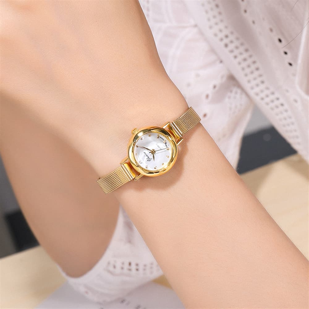 Relógio Feminino Sofisticado : Pulseira De Malha Premium Com Detalhes De Pérolas Para Um Visual Atemporal