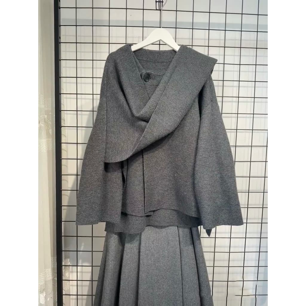 SUMU Su Mu · Outono Inverno Design Sense Bib One Piece Malha Capa Curta Xale Jaqueta Feminina2756100