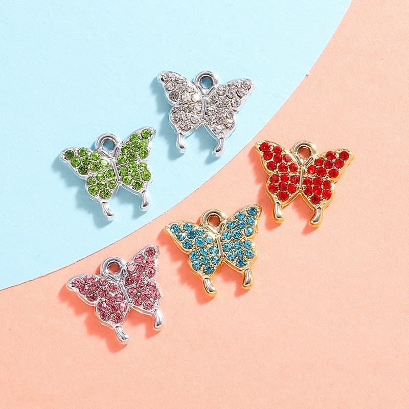 [Estoque pronto] Acessórios com pingente de borboleta colorida estilo diamante cheio pequeno pingente acessórios de joia