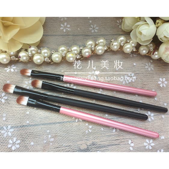 Pedido exterior tamanho pequeno pincel de sombra corretivo escova de cabelo Artificial rosa preto sombra escova maquiage