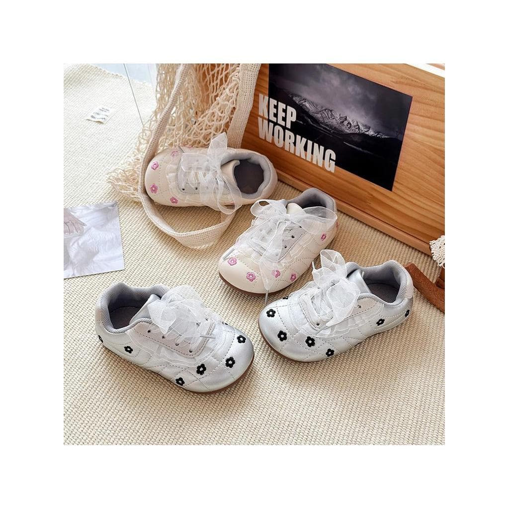 Crianças versão coreana moda bordado renda guarnição Forrest Gump sapatos 2025 verão novo estilo meninas Floral sapatos