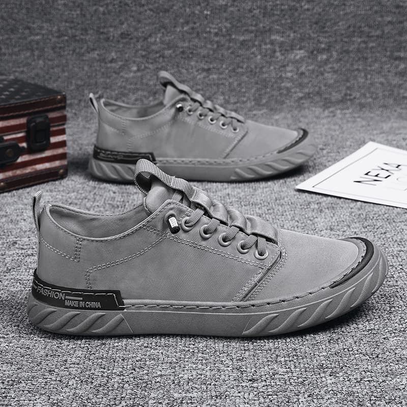 Verão respirável velho pequim sapatos de pano na moda All-Match 2025 novos sapatos masculinos deslizamento em lona Casua