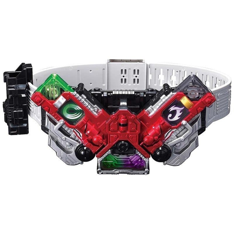 O cinto de piloto duplo CSM Kamen Rider W pode ser modificado para ser perdido e pode ser conectado à memória para ativa