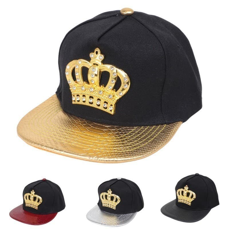 Boné Hip Hop com Etiqueta Metálica Crown, Boné de Aba Reta em Couro PU com Costura, Estilo Europeu e Americano, Boné par