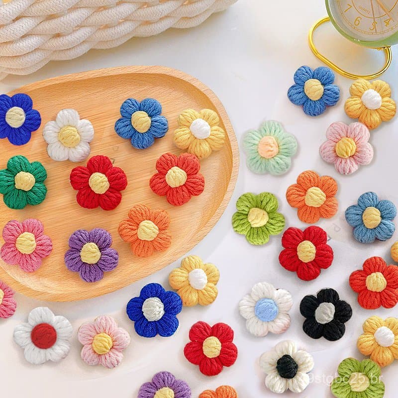 Broche de Flor Vermelha Fofa para Mulheres, Estilo Japonês, Flor de Lã Tricotada, Decoração para Roupas, Bolsas e Suéter