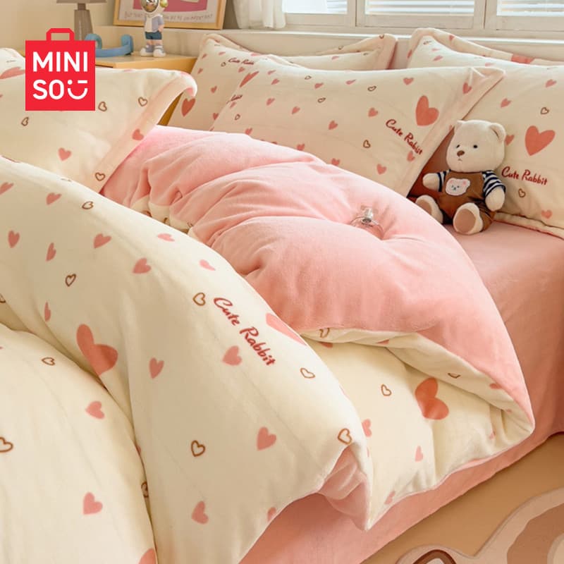 Produto famoso cama de lã de leite conjunto de quatro peças 2026 novo estilo Coral velo colcha capa de lã espessada conj