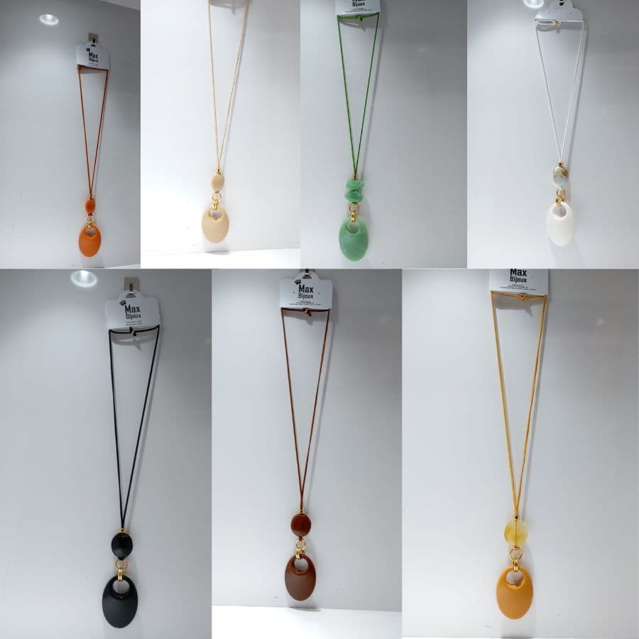 Colar Longo Feminino com Pedra Natural Rio-333: Elegância e Natureza em um Acessório
