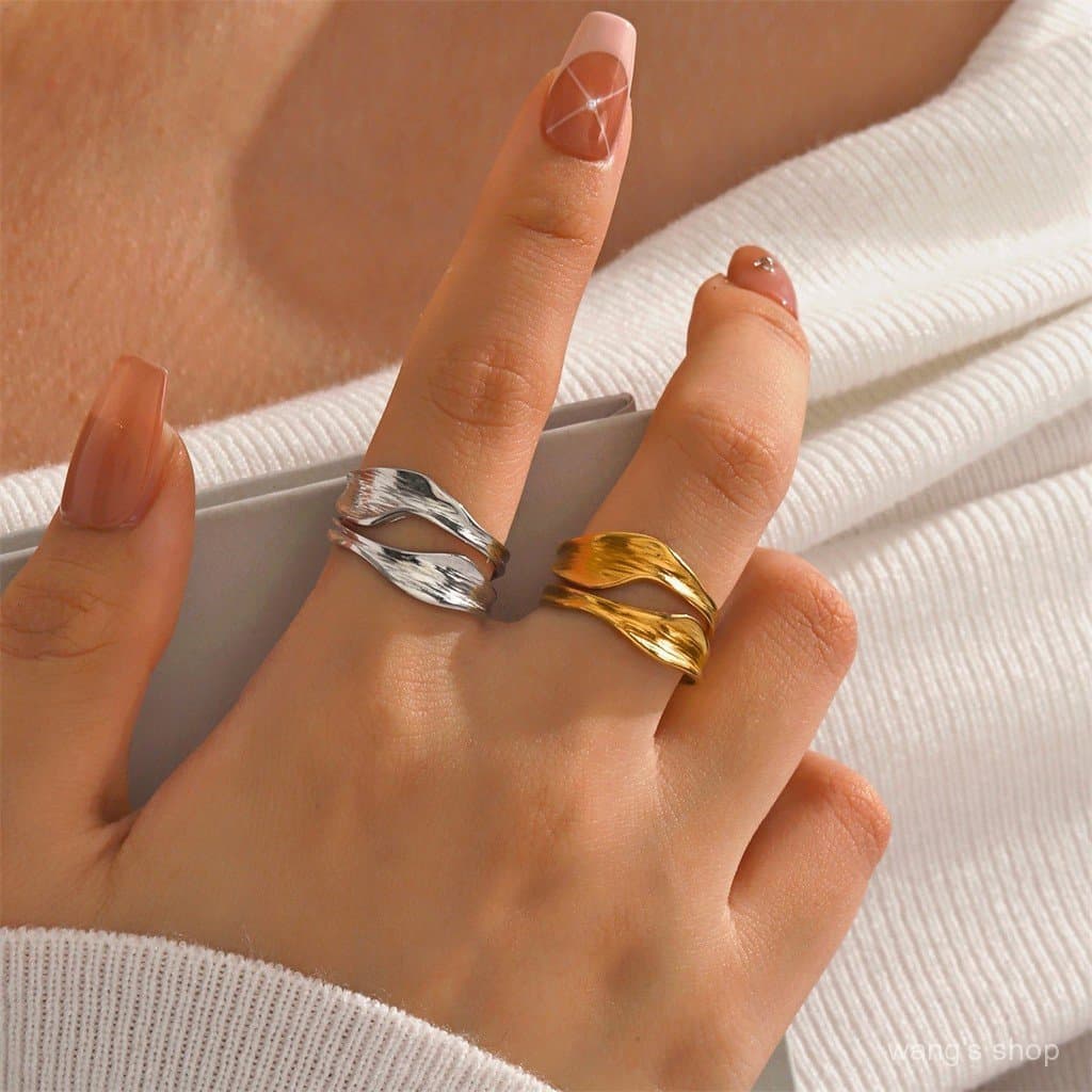 Anéis elegantes de formato irregular, estilo vintage francês, anéis de aço inoxidável banhados a ouro 18K no atacado.
