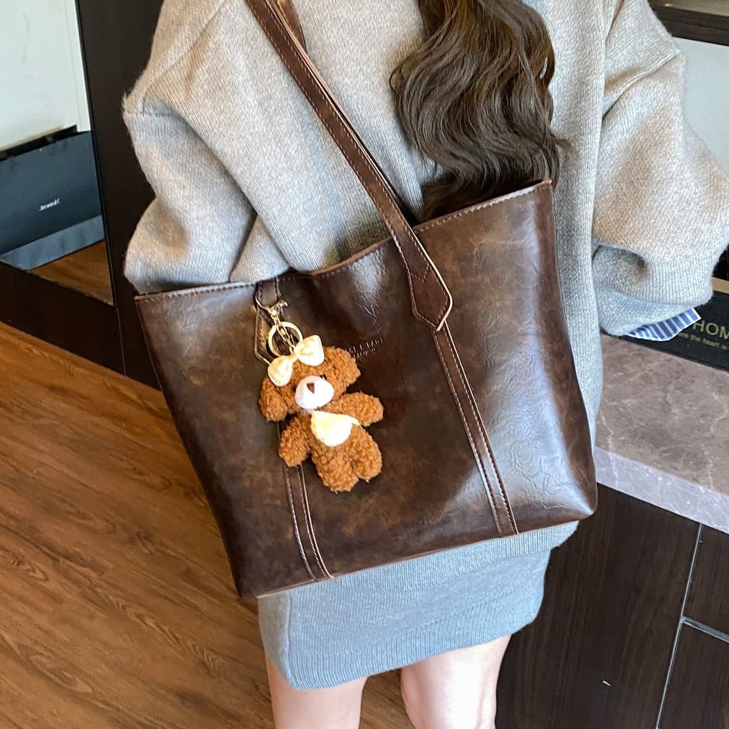 Moda grande capacidade sacola 2025 novo estilo feminino Super quente deste ano Popular bolsa de ombro versão coreana ins