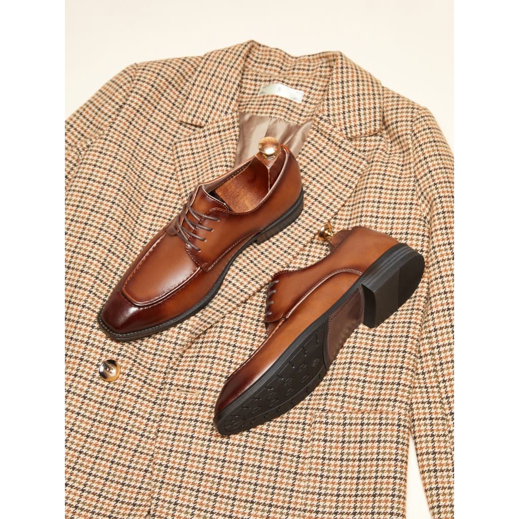 Sapatos de couro estilo britânico masculino Casual pequeno dedo do pé quadrado rendas sapatos formais de negócios cavalh