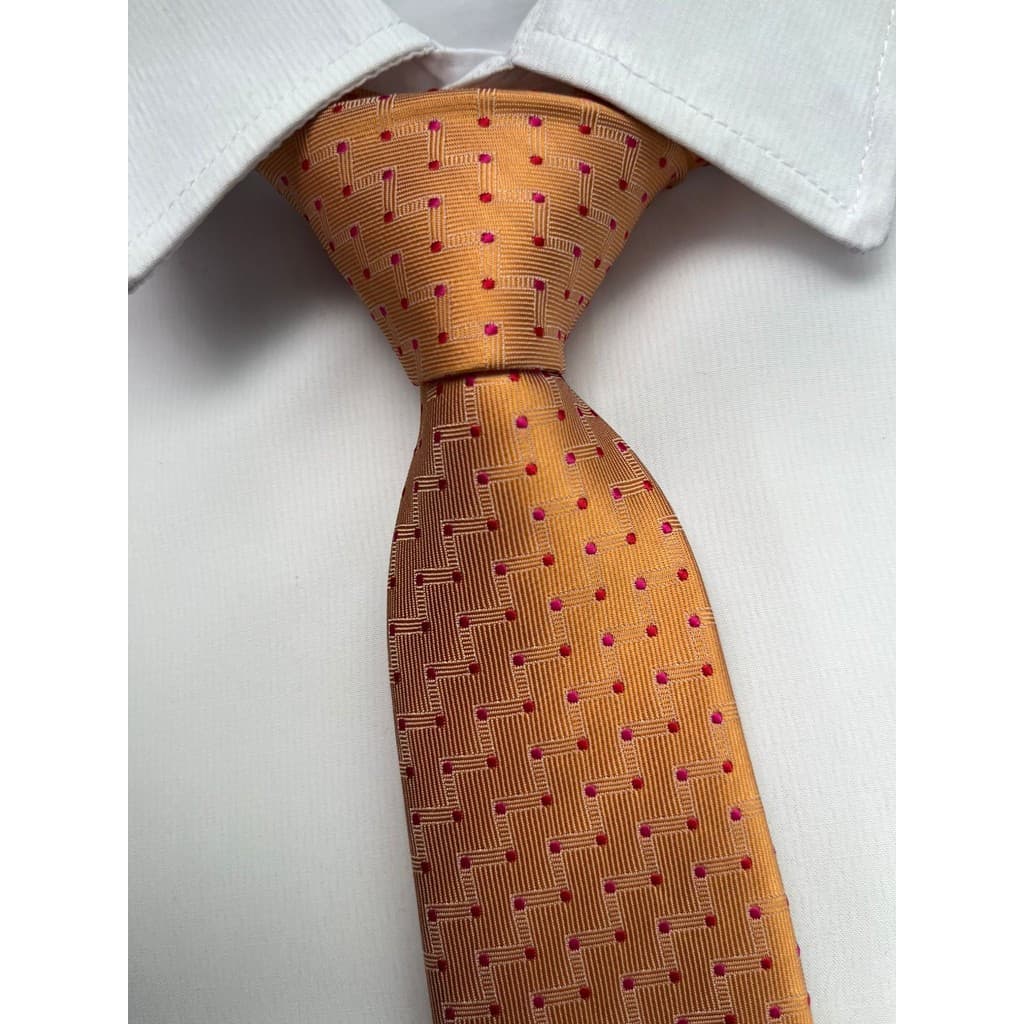 Gravata semi-fina de bolinhas laranja - 1200 pontos