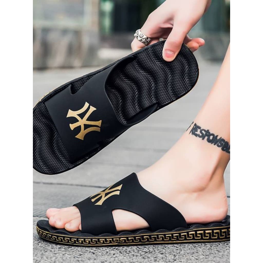 Chinelos masculinos verão exterior wear street wear street wear pisando merda sentindo antiderrapante sandálias resisten
