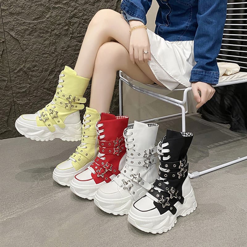 Botas femininas de cano alto com sola grossa Martin Botas com fivela de rebite Botas da moda Casual