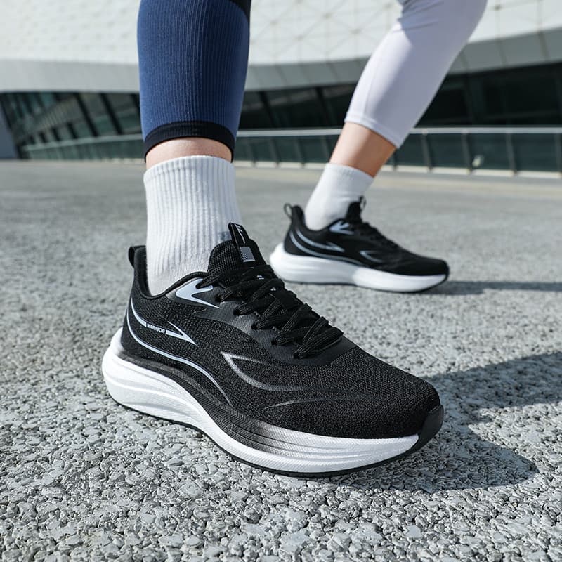 Puxar para trás sapatos masculinos malha tênis feminino 2026 primavera novo estilo estudante sola macia leve absorção de