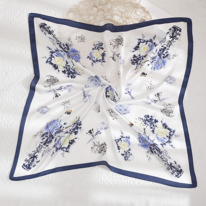 Primavera cor brilhante estilo fino imitação de seda pequeno lenço quadrado elegante luz madura impresso lenço de seda t