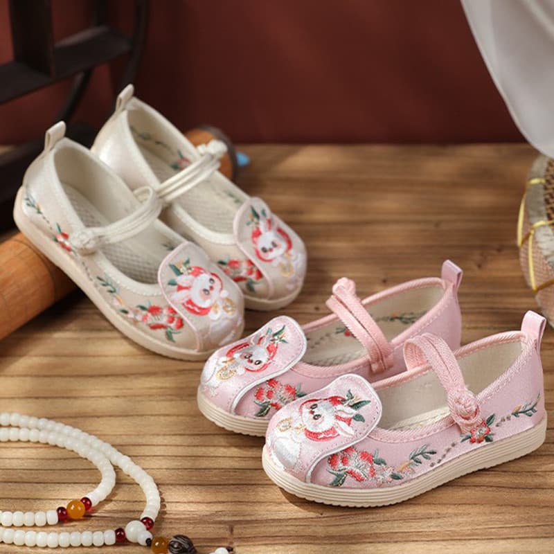Sapatos bordados meninas primavera outono bebê estilo chinês sapatos de pano feitos à mão tendão de carne sola macia cri