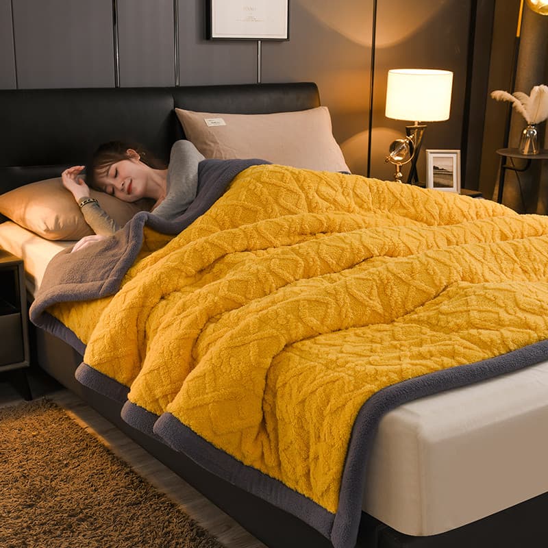 Cobertor inverno engrossado três camadas acolchoado leite velo colcha primavera outono cama Coral flanela capa cobertor