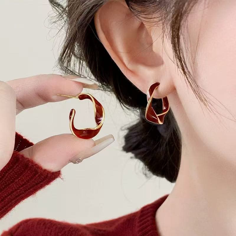 925 prata agulha luz Design de luxo sentimento torcido em forma de C círculo brincos esmalte gotejamento esmalte vinho v