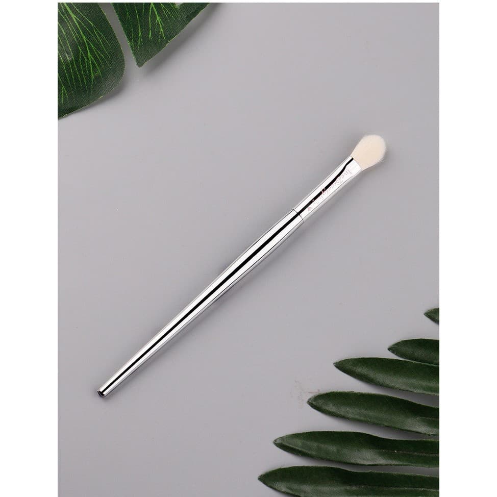 IT Pincel de sombra grande com Base de detalhes básicos Pincel de maquiagem para iniciantes Cangzhou Cabo banhado a prat