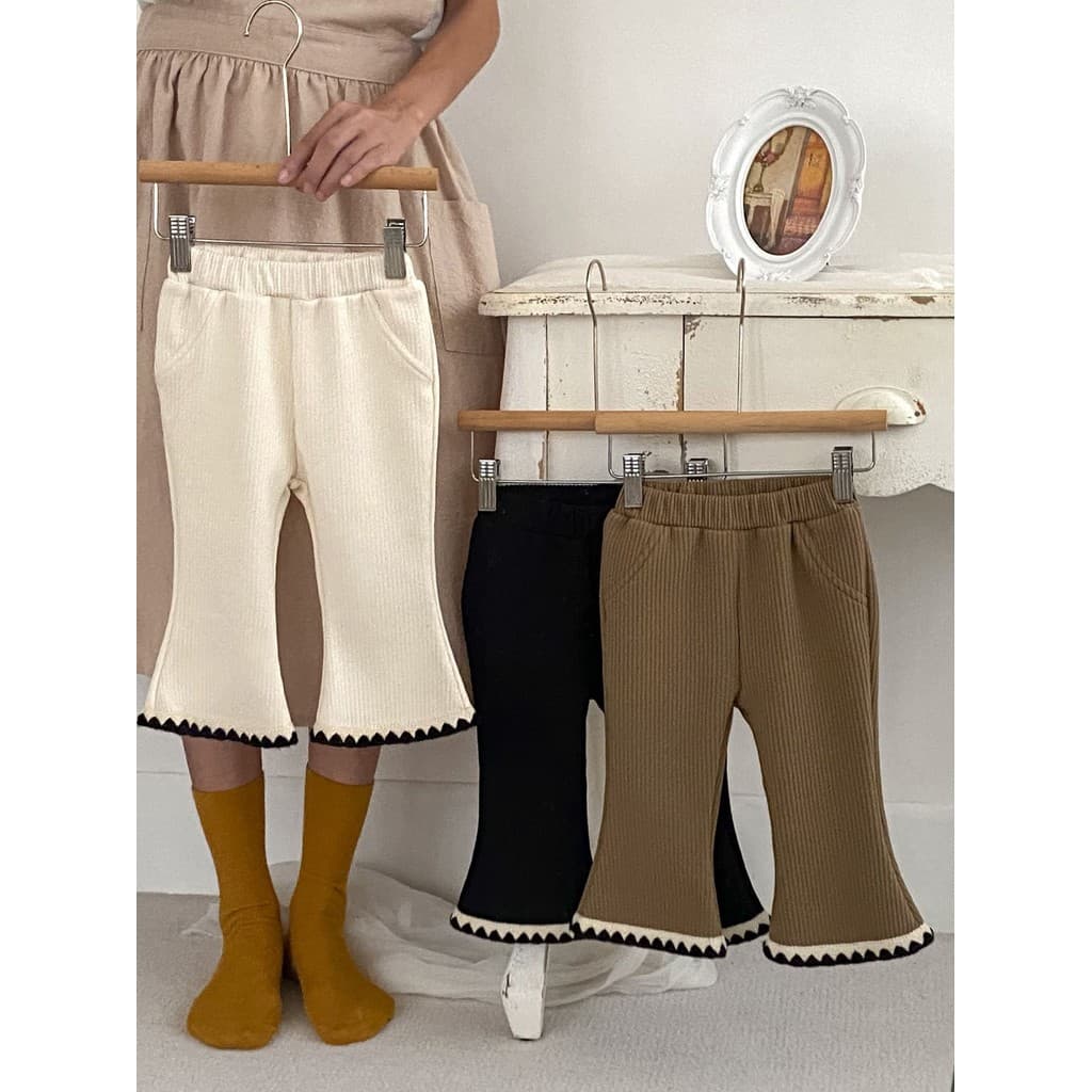 Versão coreana outono inverno estilo bebê menina mais veludo Pit Strip rendas calças largas médio pequeno crianças moda