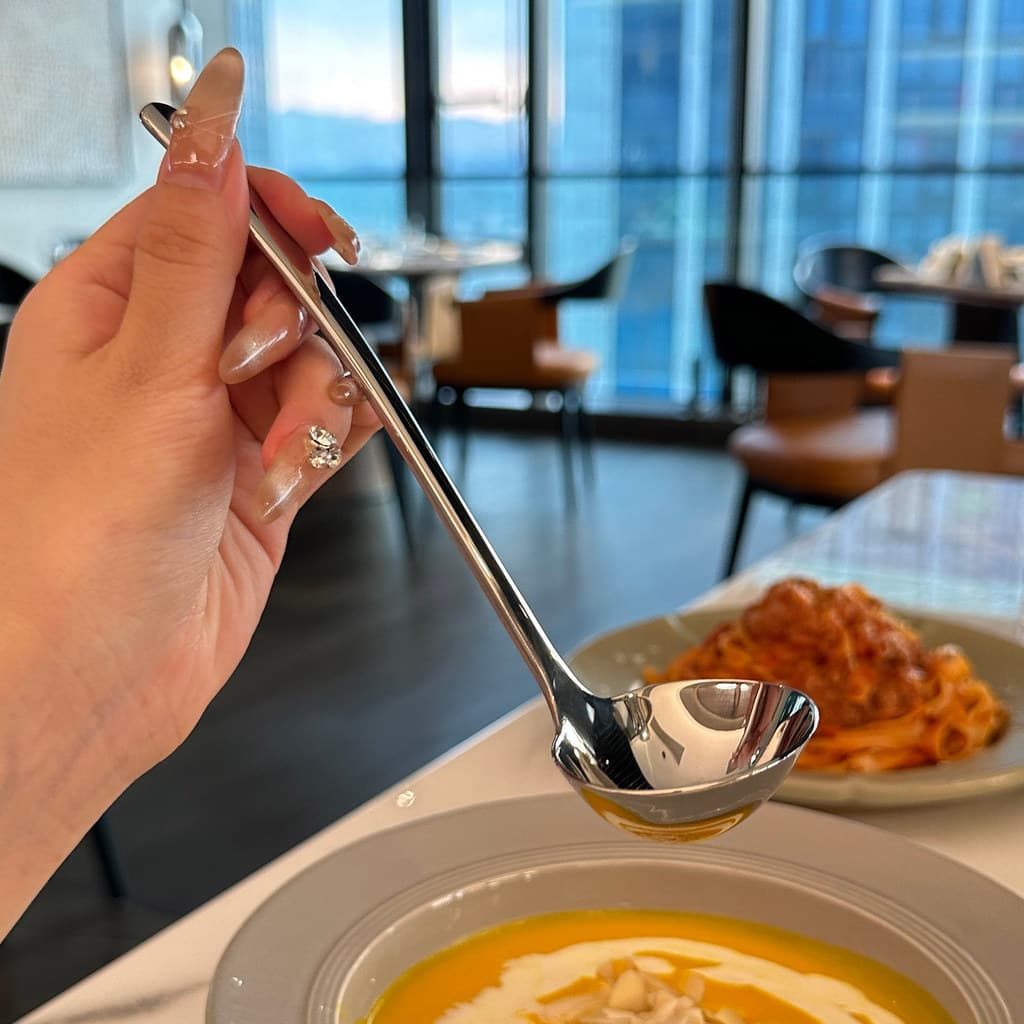 [Estilo próprio do chefe lindo] Colher para beber de aço inoxidável 18/10 Congee de boca grande Concha de sopa pequena C
