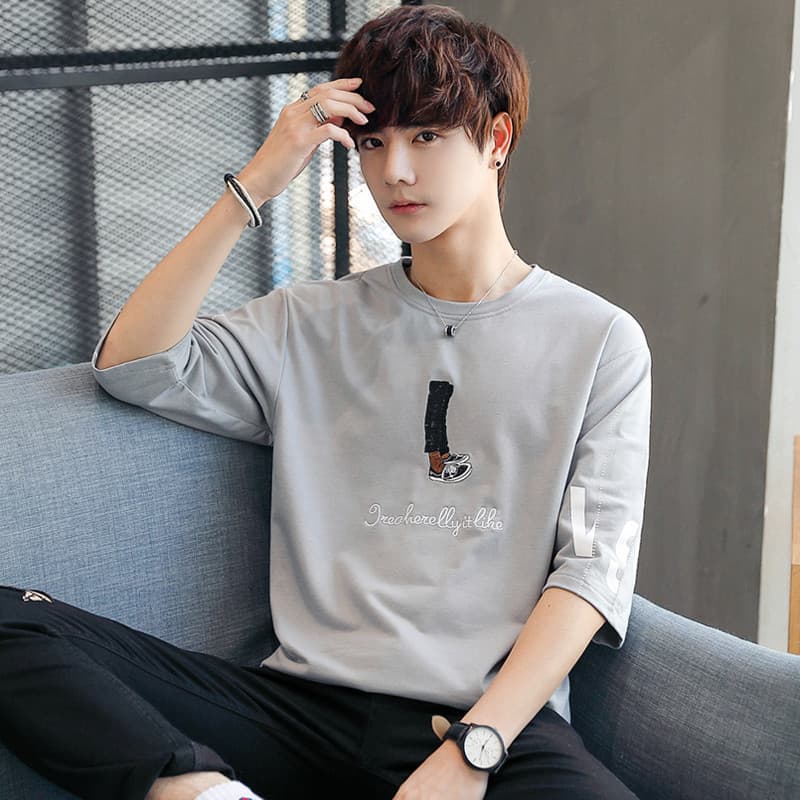 Camiseta masculina de manga curta verão novo estilo solto versão coreana meia manga camiseta na moda manga de 5 pontos e