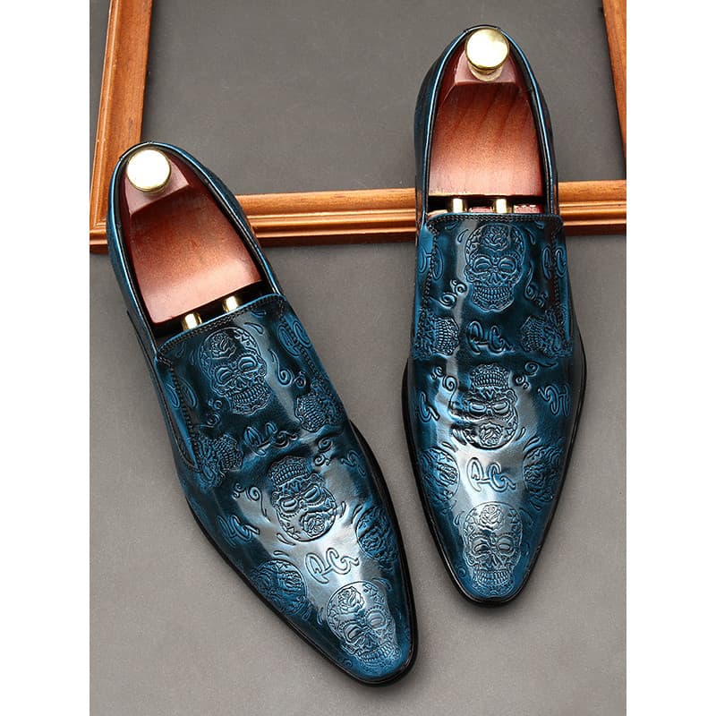 É na moda!Vinho vermelho amarelo azul verde sapatos de couro envernizado masculino deslizamento em sapatos casuais de ne