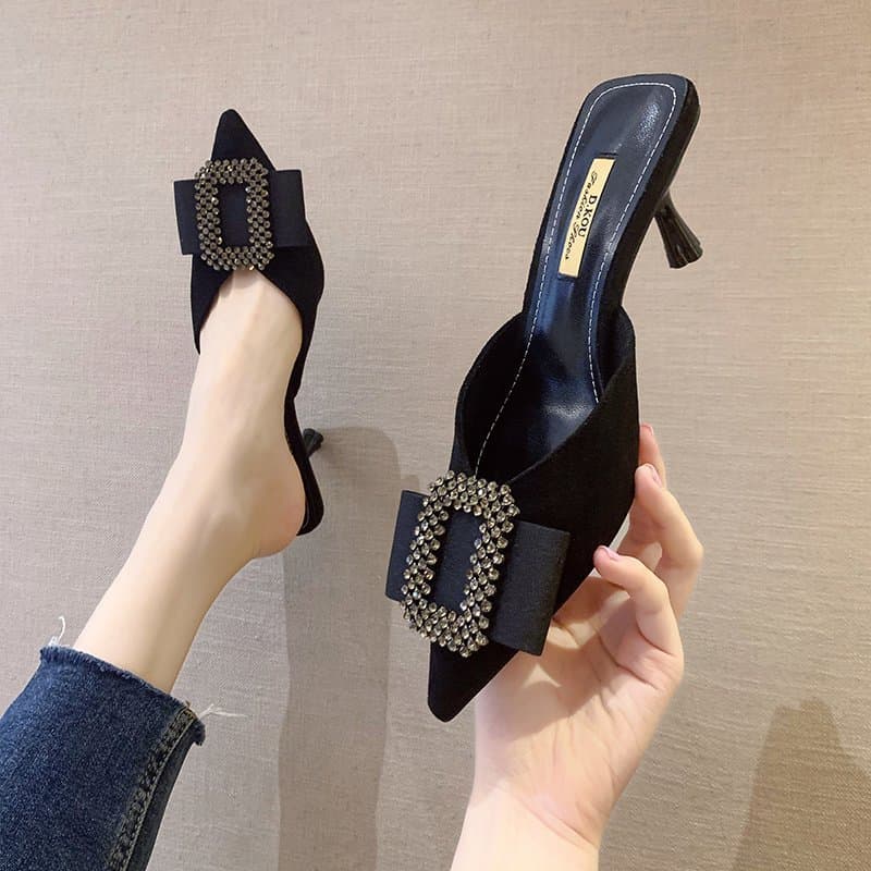 Sandálias chinelos femininos verão exterior Wear moda apontou Toe fivela quadrada influenciador Stiletto preguiçoso meia