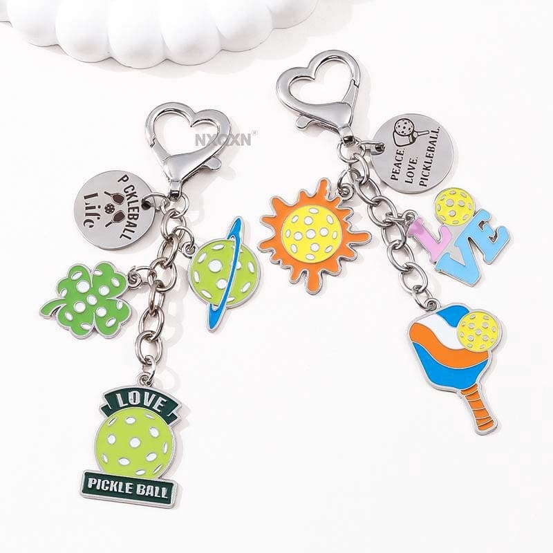 1pc Clássico Sorte Trevo De Quatro Folhas Esmalte Chaveiro Criativo Amor Pickleball Esportes Para Mulheres Masculino Art
