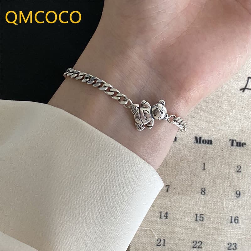 QMCOCO Prata Cor Pulseiras Mulher Moda Vintage Punk Pequeno Urso Pulseira Para Festa De Casal Joias