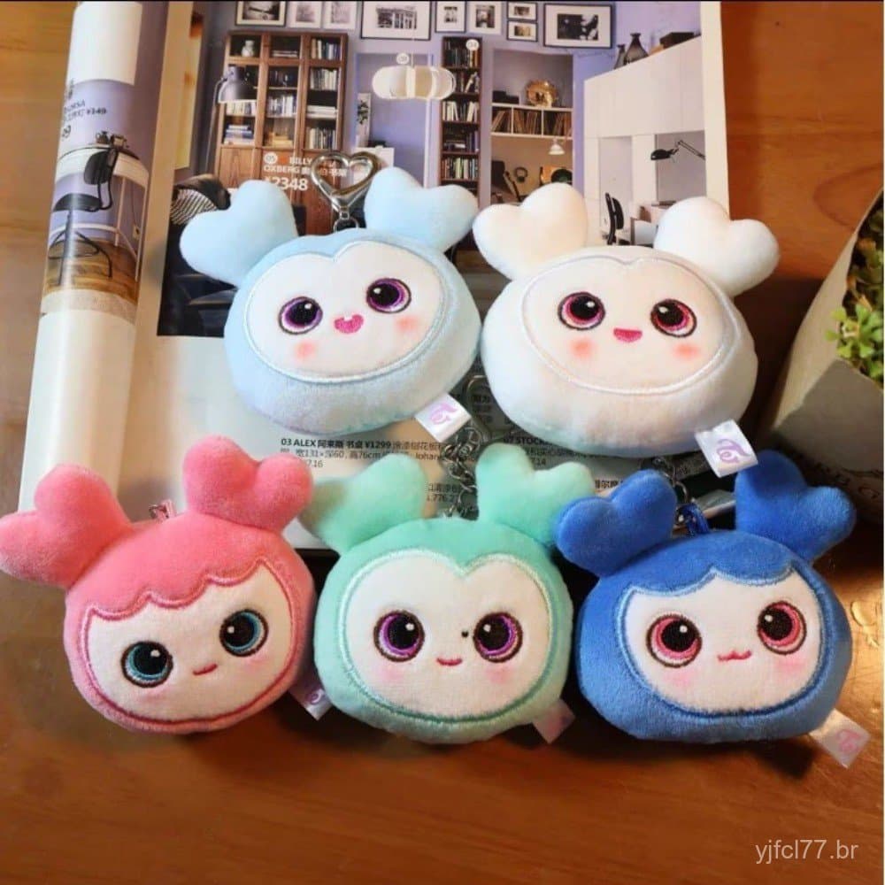 Bonecas grandes, pingentes de bonecas e chaveiros de bolsa do grupo de ídolos do pop coreano Twice.