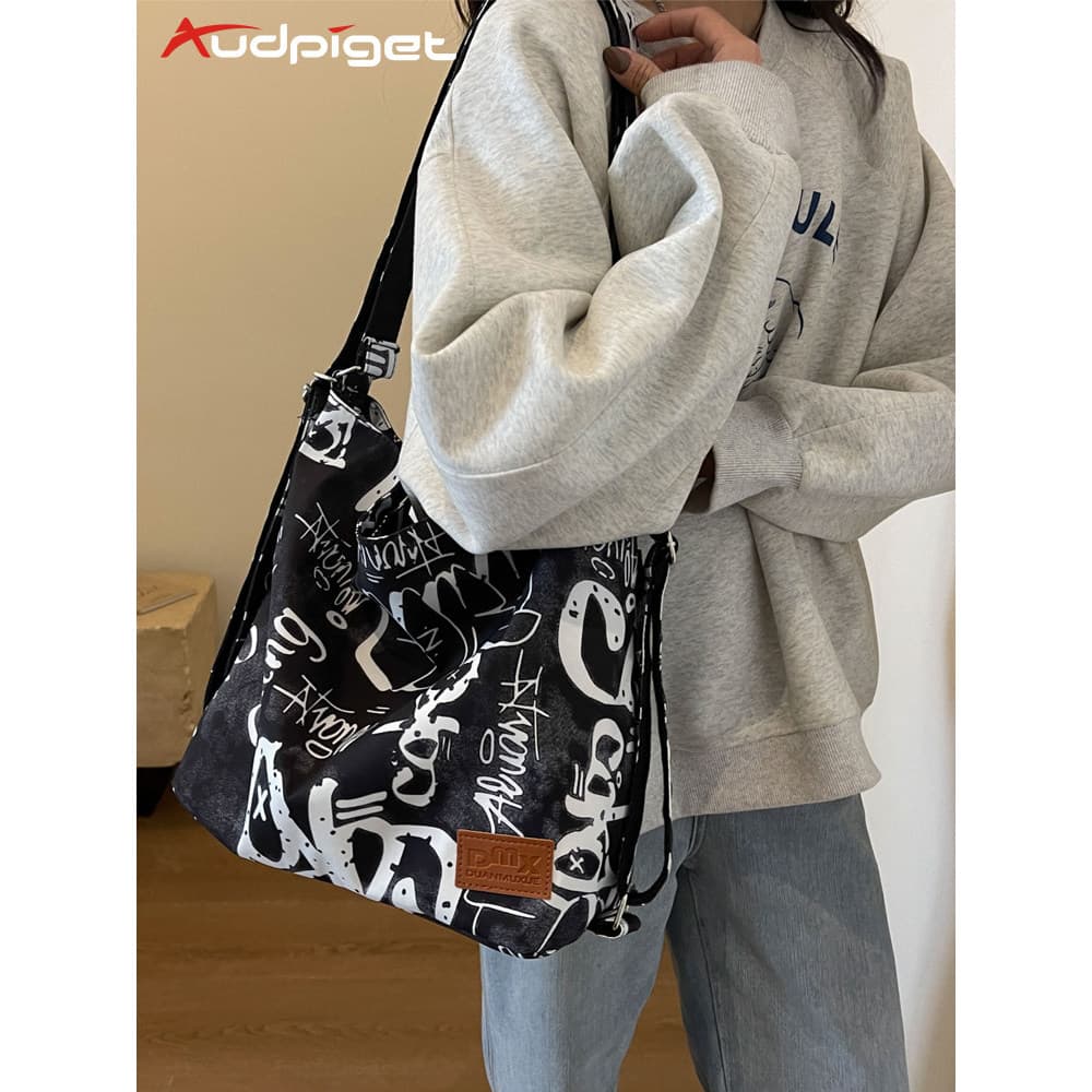 Bolsa feminina mochila Cross-body dupla utilização mochila estudantes universitários cedo oito Commuter saco nicho Desig