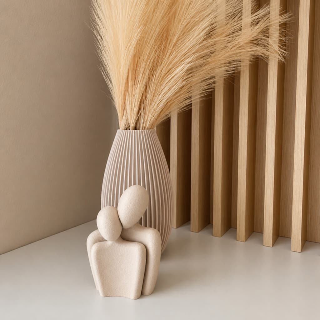 Kit Escultura Casal  + Vaso Decorativo – Ideal para Plantas Artificiais e Arranjos Decorativos