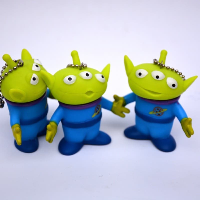 1Pcs 7cm Cartoon Toy Story Anime Figura Chaveiro Alienígena Três Olhos Homem Mini DIY Alienígenas Figuras De Ação Em PVC