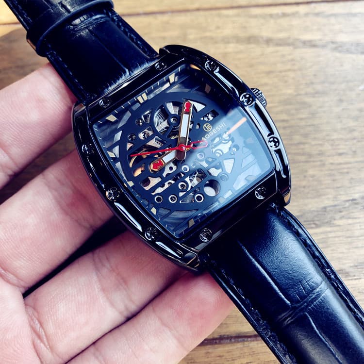 Relógio de tecnologia preta masculino barril de vinho quadrado oco relógio mecânico automático à prova dwaterproof água